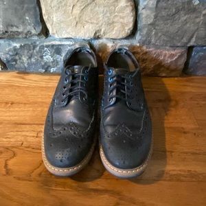 Clarks casual dress wingtip shoes size 7